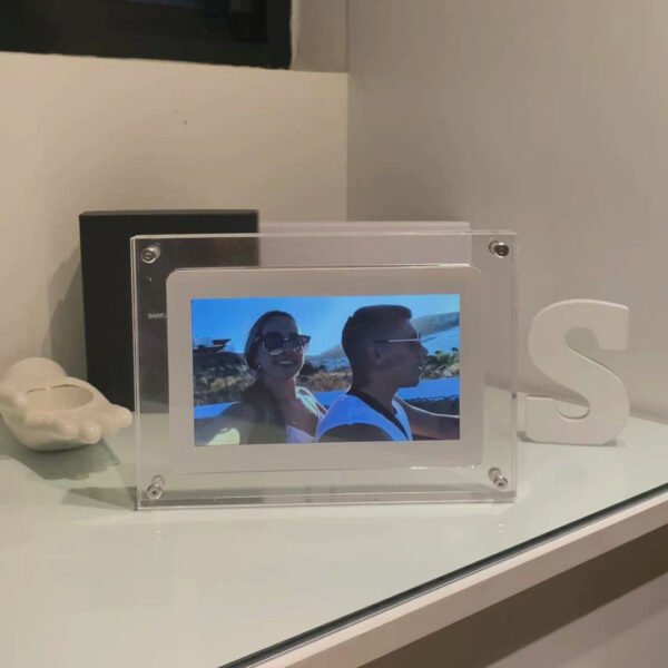 Smart Digital Photo Frame - Image 3
