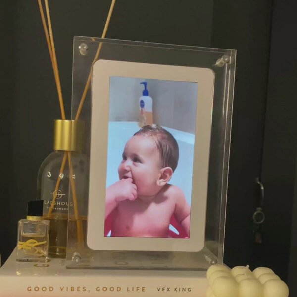 Smart Digital Photo Frame - Image 4